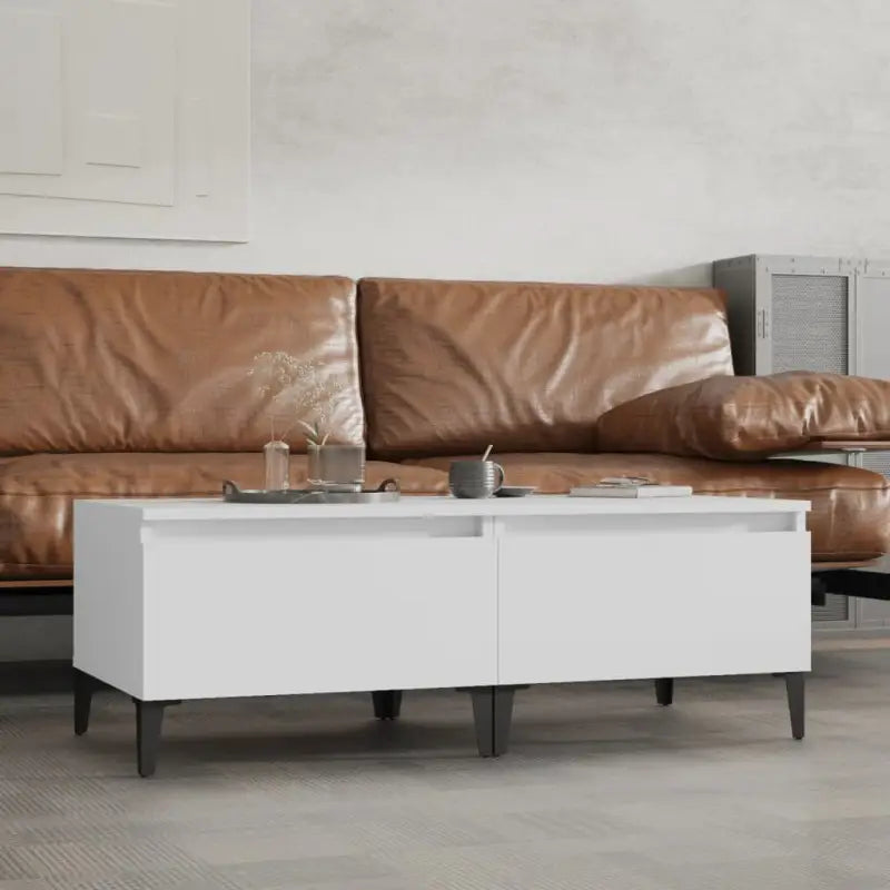 Bijzettafels met bewerkt hout voor een industriële woonkamerstijl - Bijzettafels