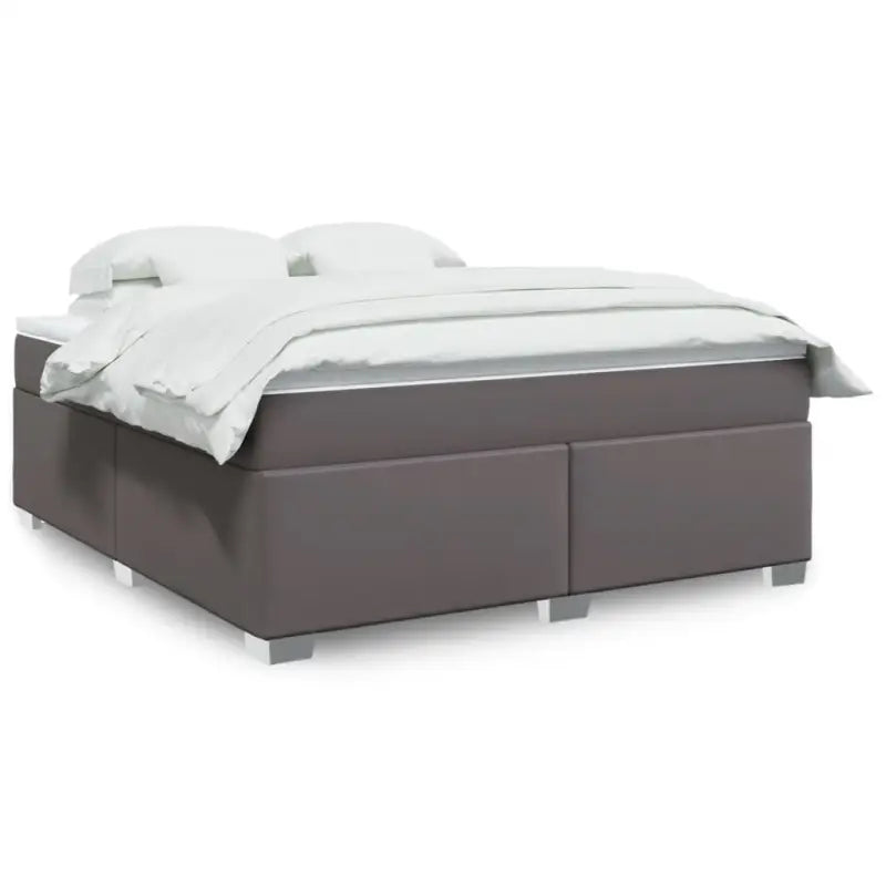 Boxspringbed in grijs materiaal met hoogwaardige kunstleer en massief grenenhout - Grijs / 180 x 200 cm - Bedden &