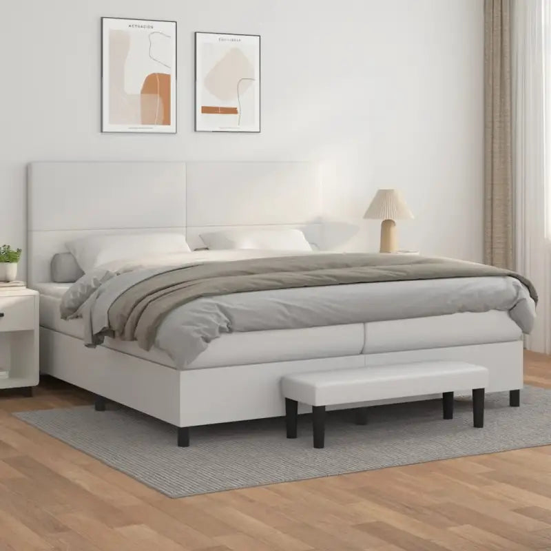 Boxspringbed met hoogwaardig kunstleer in grijs materiaal voor rustgevende nachten - Wit / 200 x 200 cm / Effen ontwerp