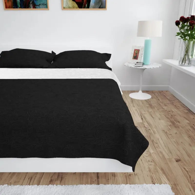 Dekbed met gequilt bloemenontwerp voor warme en decoratieve slaapkamers - Zwart en wit / 220 x 240 cm / 1 - Dekbedden