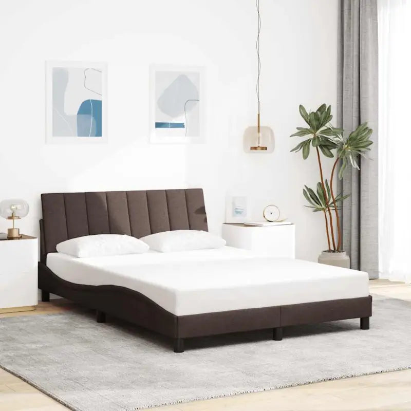 Donkergrijs bedframe met multiplex lattenbodem en hoofdeindekussen - Donkerbruin / 140 x 190 cm - Bedden & bedframes