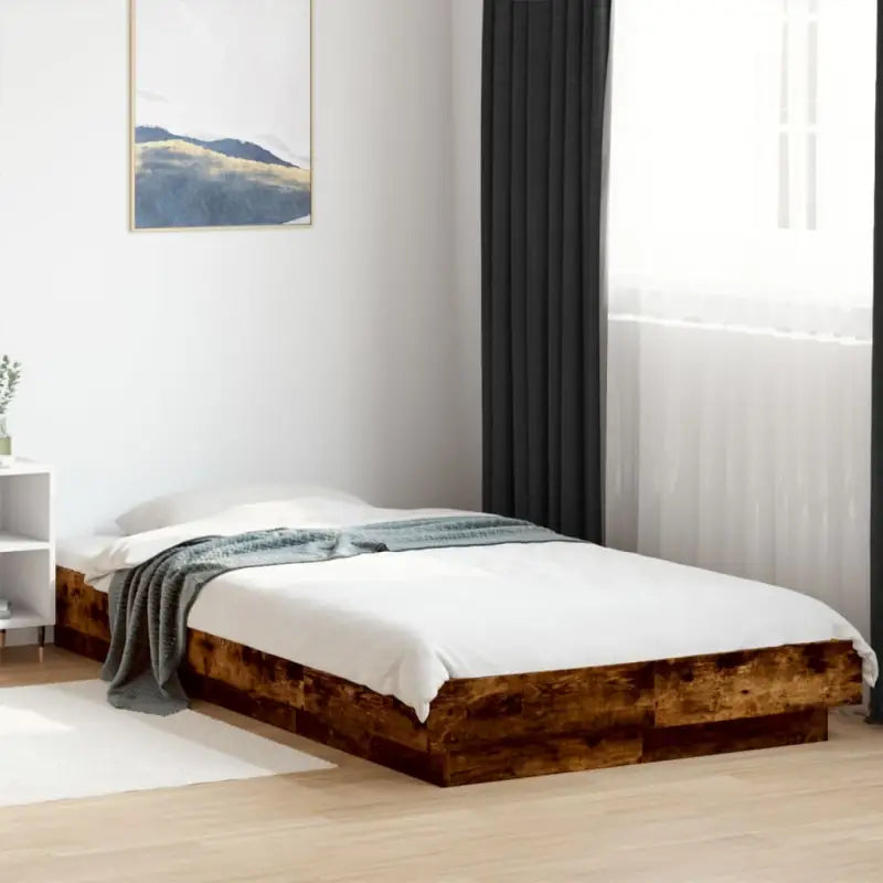 Duurzaam bedframe van bewerkt hout voor een goede nachtrust - Gerookt eiken / 75 x 190 cm - Bedden & bedframes