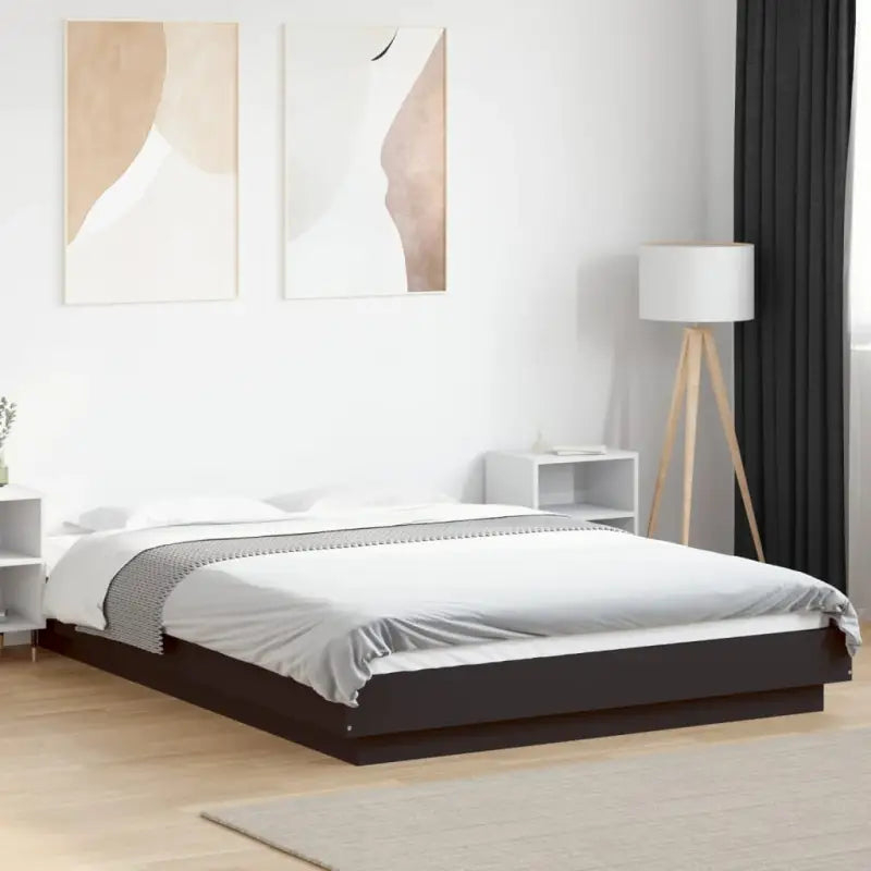 Duurzaam bedframe van bewerkt hout voor een goede nachtrust - Zwart / 140 x 200 cm - Bedden & bedframes
