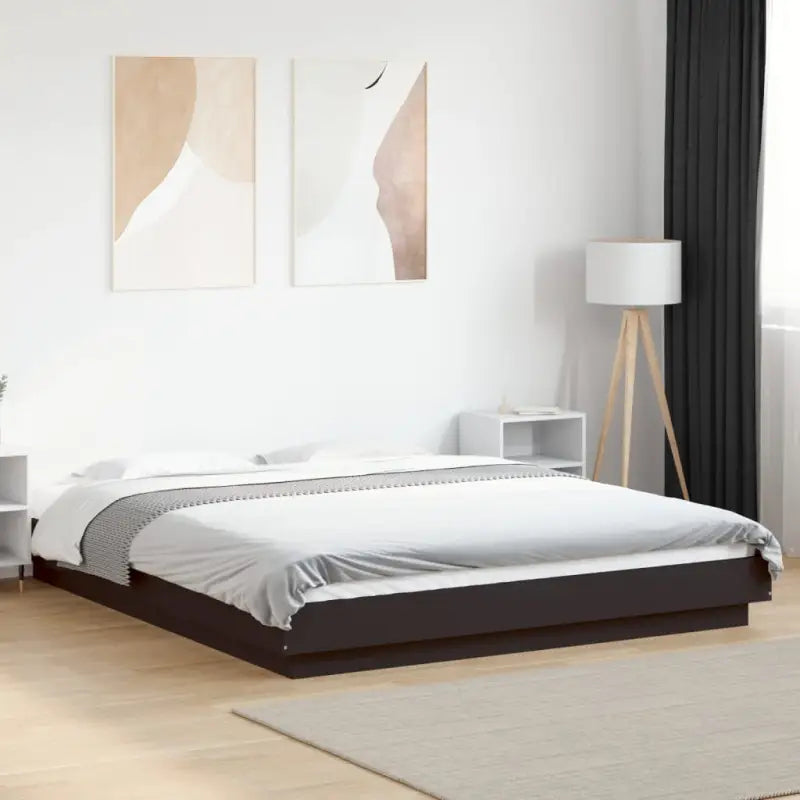Duurzaam bedframe van bewerkt hout voor een goede nachtrust - Zwart / 160 x 200 cm - Bedden & bedframes