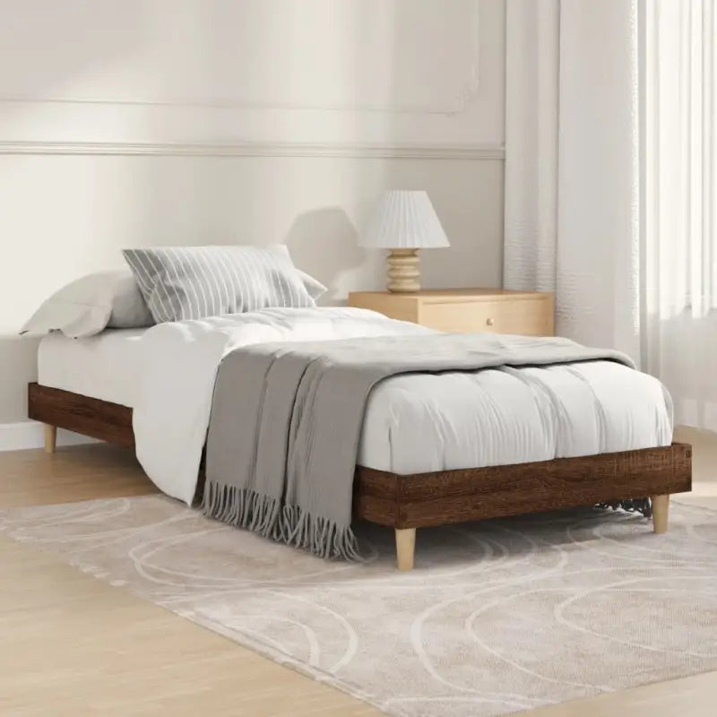 Duurzaam bewerkt hout bedframe met multiplex lattenbodem voor rust - bruin eikenkleur / 75 x 190 cm - Bedden & bedframes