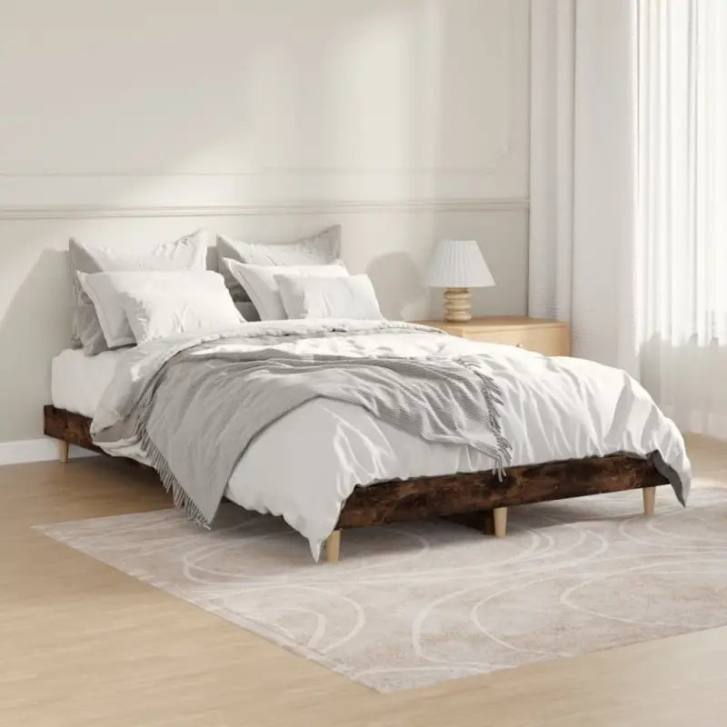 Duurzaam bewerkt hout bedframe met multiplex lattenbodem voor rust - Gerookt eiken / 120 x 190 cm - Bedden & bedframes