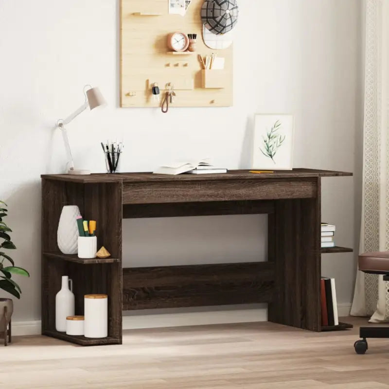 Eenvoudig schoon te maken bureau van bewerkt hout met duurzame afwerking - bruin eikenkleur - Bureaus