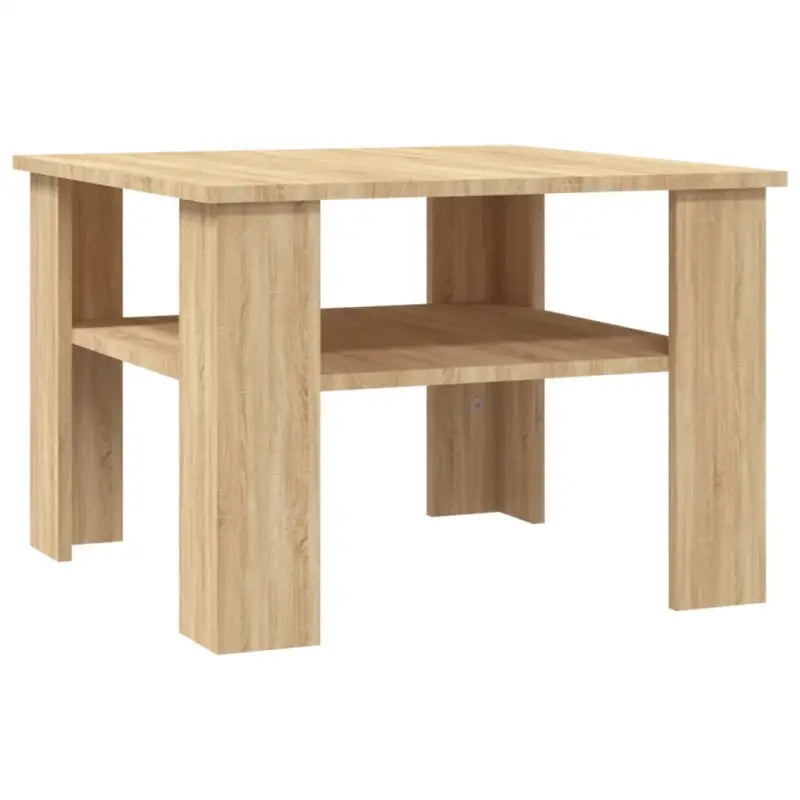 Eenvoudige salontafel van bewerkt hout voor een tijdloze uitstraling - Salontafels