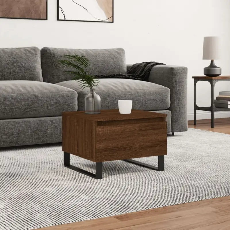 Eetkamertafel met bewerkt hout en metalen poten voor stijl en duurzaamheid - bruin eikenkleur / 1 - Salontafels