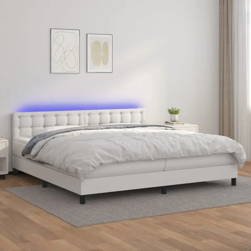 Grijze boxspring met matras en LED voor een rustgevende slaapkamer - Wit / 200 x 200 cm / knoppwn - Bedden & bedframes