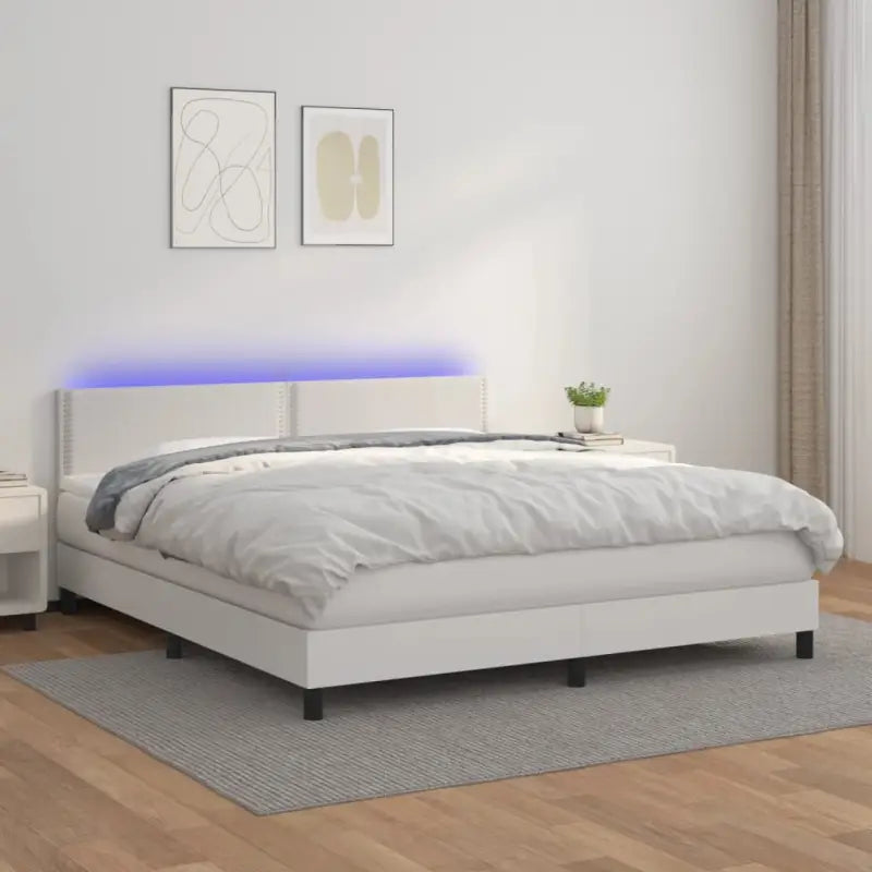 Grijze boxspring met matras en LED voor een rustgevende slaapkamer - Wit / 180 x 200 cm / Effen met spijkers - Bedden &