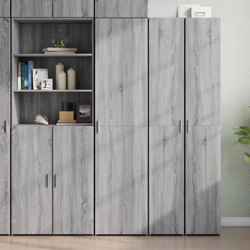 Hoge kast in grijs sonoma van bewerkt hout voor een stijlvolle interieurubouw - Grijs sonoma / 1 - Dressoirs &