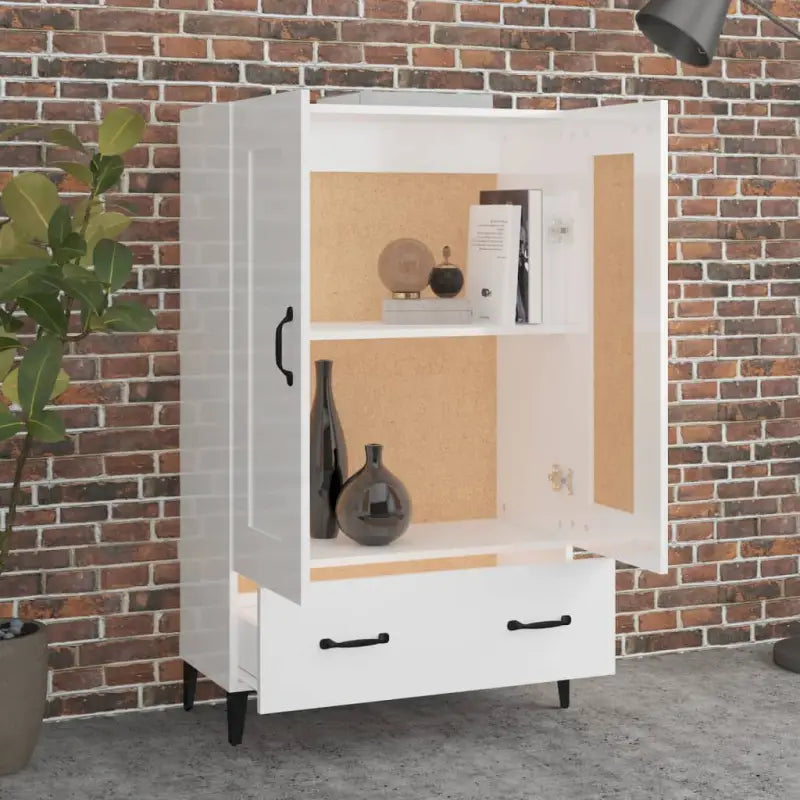 Hoge kast in hoogglans wit bewerkt hout voor een chique interieur - Dressoirs & buffetkasten