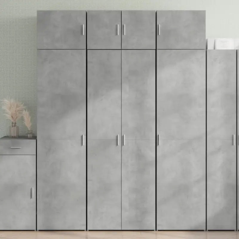 Hoge kast van bewerkt hout met elegante en duurzame uitstraling - Betongrijs / 1 - Dressoirs & buffetkasten