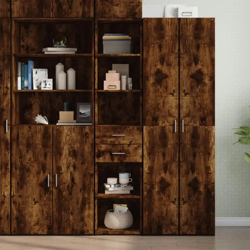 Hoge kast van bewerkt hout voor een klassieke en praktische inrichting - Gerookt eiken / 1 - Dressoirs & buffetkasten