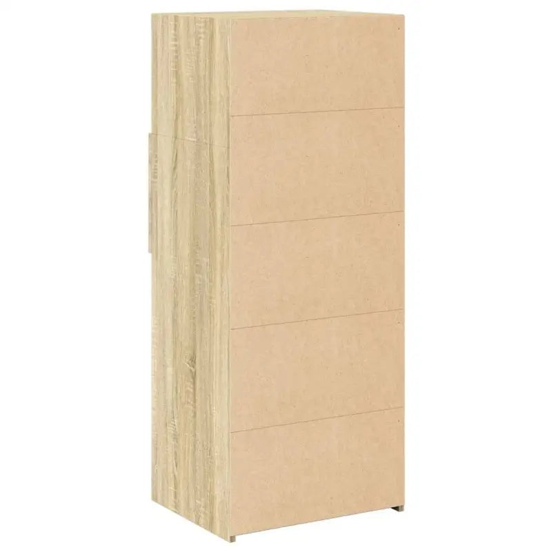 Hoge kast van bewerkt hout voor een stijlvolle inrichting - Dressoirs & buffetkasten