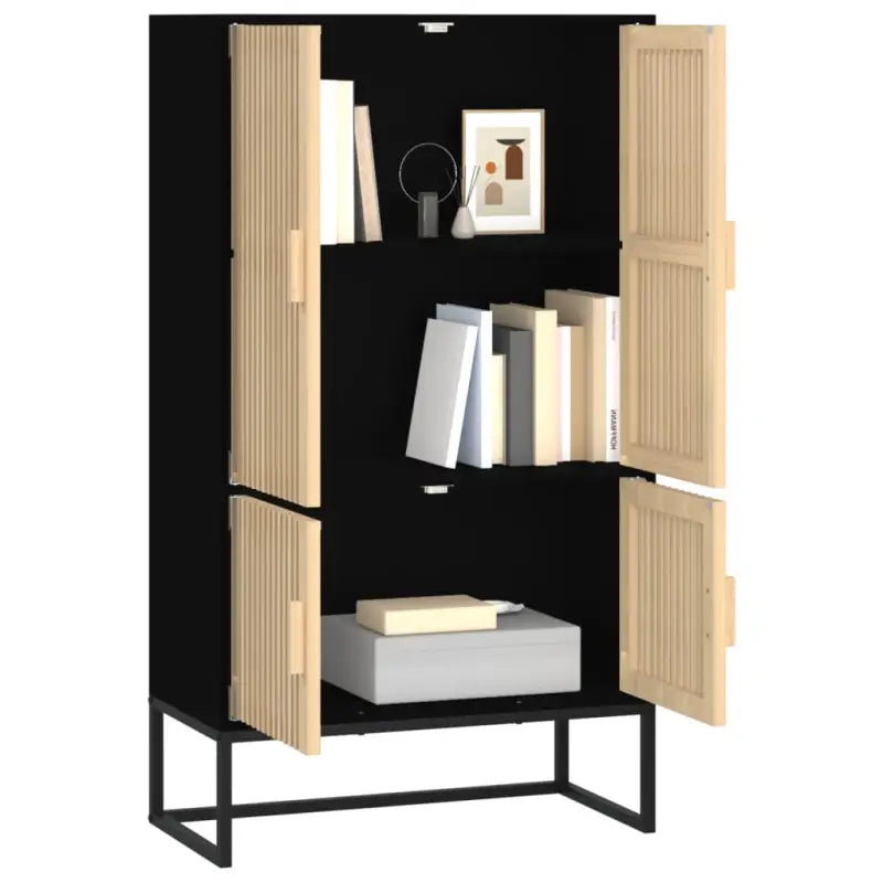 Hoge kast van bewerkt hout voor een uniek bestaande interieur - Opbergkasten & lockerkasten