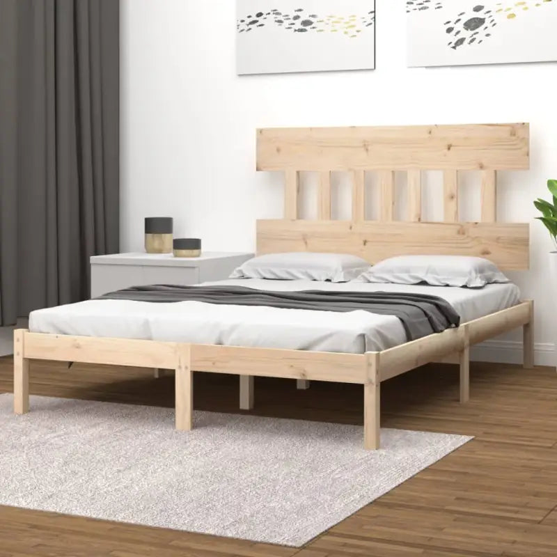 Houten bedframe met massief grenenhout en tijdloos ontwerp - Naturel / 200 x 200 cm - Bedden & bedframes