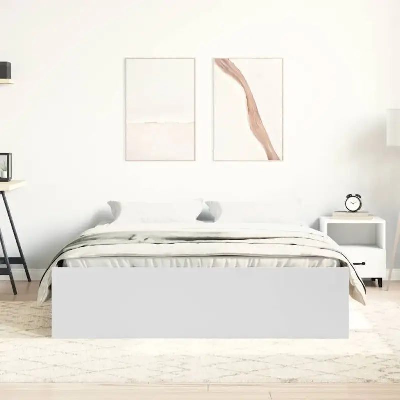 Houten bedframe met multiplex lattenbodem voor een moderne slaapkamer - Bedden & bedframes
