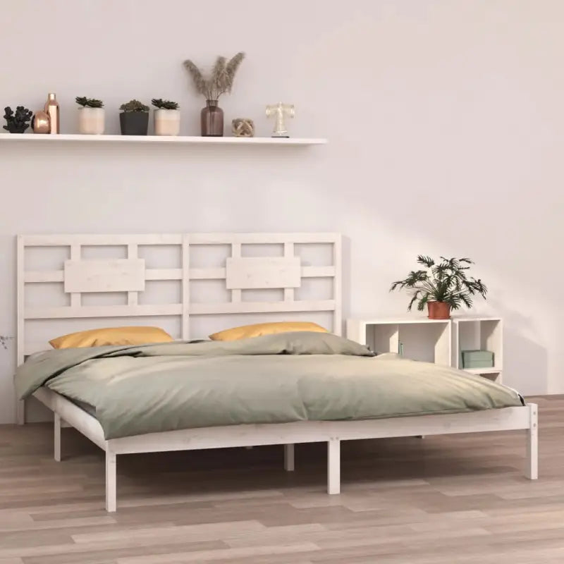 Houten bedframe met tijdloos ontwerp van massief grenenhout - Wit / 200 x 200 cm - Bedden & bedframes