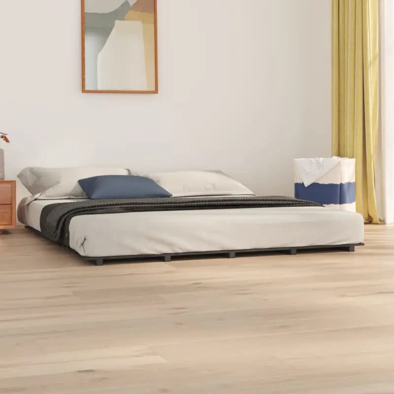 Houten bedframe van massief grenenhout voor een goede nachtrust - Grijs / 180 x 200 cm - Bedden & bedframes