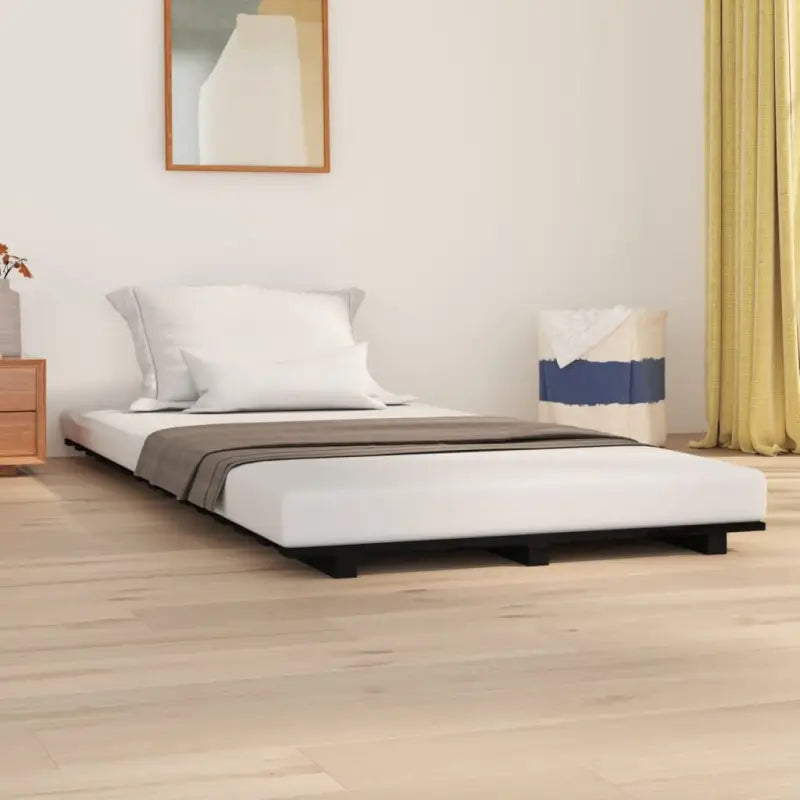 Houten bedframe van massief grenenhout voor een goede nachtrust - Zwart / 75 x 190 cm - Bedden & bedframes