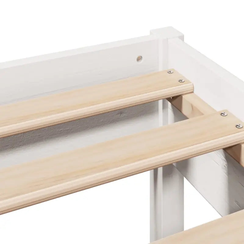 Houten bedframe van massief grenenhout voor een moderne slaapkamer - Bedden & bedframes