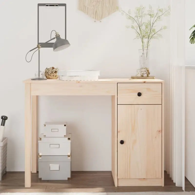 Houten bureau van massief grenenhout met strak en praktisch design - Bureaus