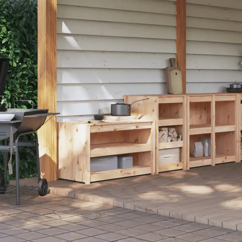 Houten keukenkasten van massief grenenhout voor buitenkeuken - Keukenkasten