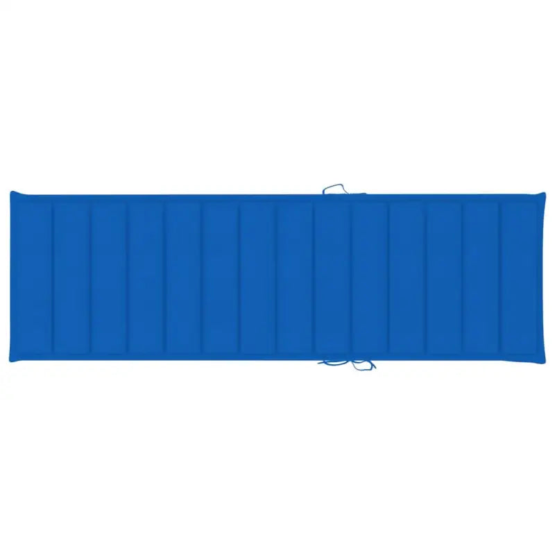 Houten loungebed met kussen en tafeltje voor een rustieke buitenruimte - Ligstoelen