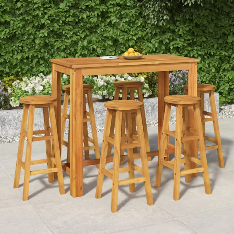 Houten tuinbarset met massief acaciahout en stevig tafelblad - 120 cm tafellengte / Barkrukken met ronde zitting