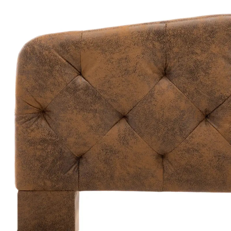 Klassiek bedframe met gepoedercoat stalen poten en elegante charme - Bedden & bedframes