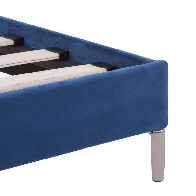 Klassiek bedframe met kleurrijke LED-verlichting voor een elegante slaapkamer - Bedden & bedframes