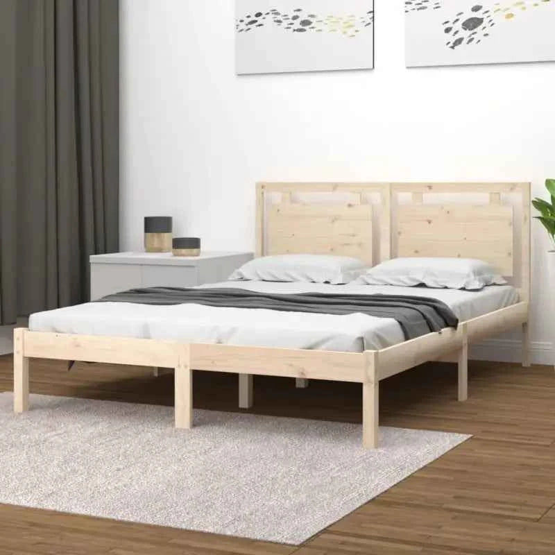 Klassiek bedframe met multiplex lattenbodem en massief grenenhout