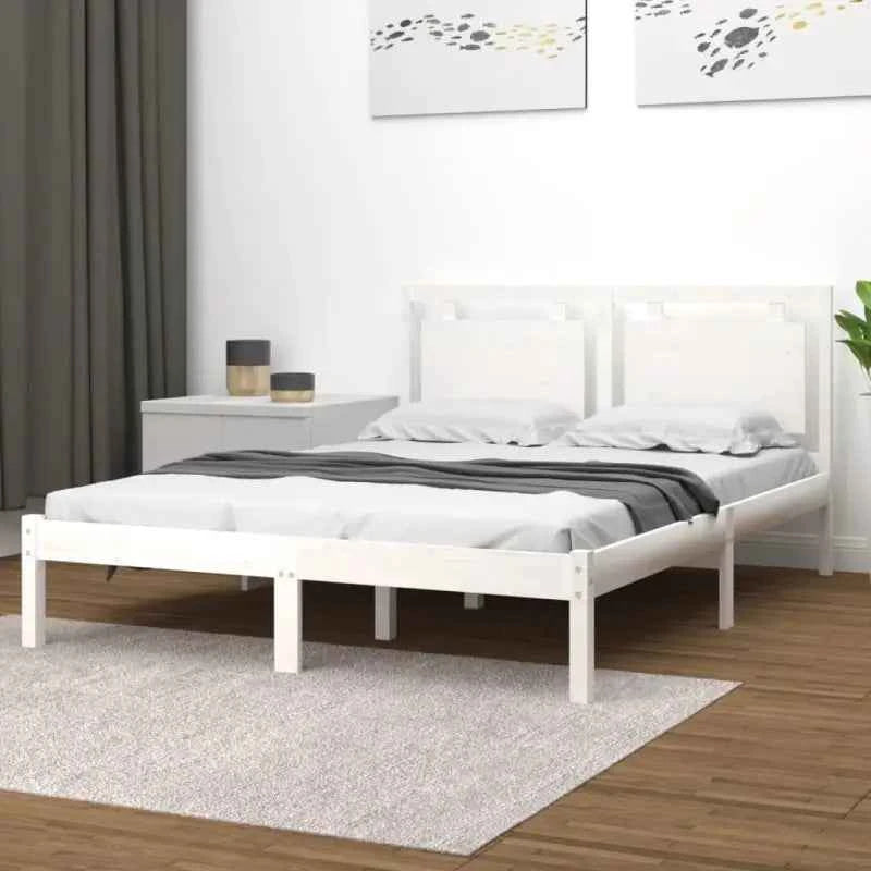 Klassiek bedframe met multiplex lattenbodem en massief grenenhout