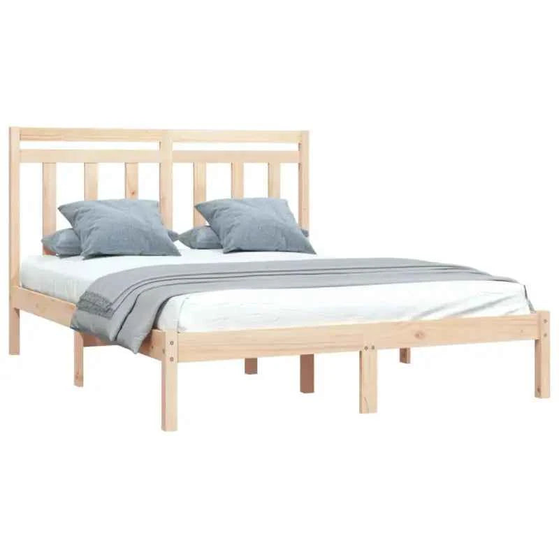 Klassiek bedframe van massief grenenhout voor een tijdloze slaapkamerstijl