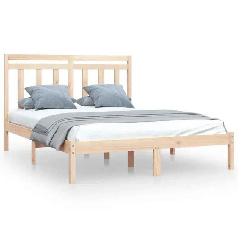 Klassiek bedframe van massief grenenhout voor een tijdloze slaapkamerstijl