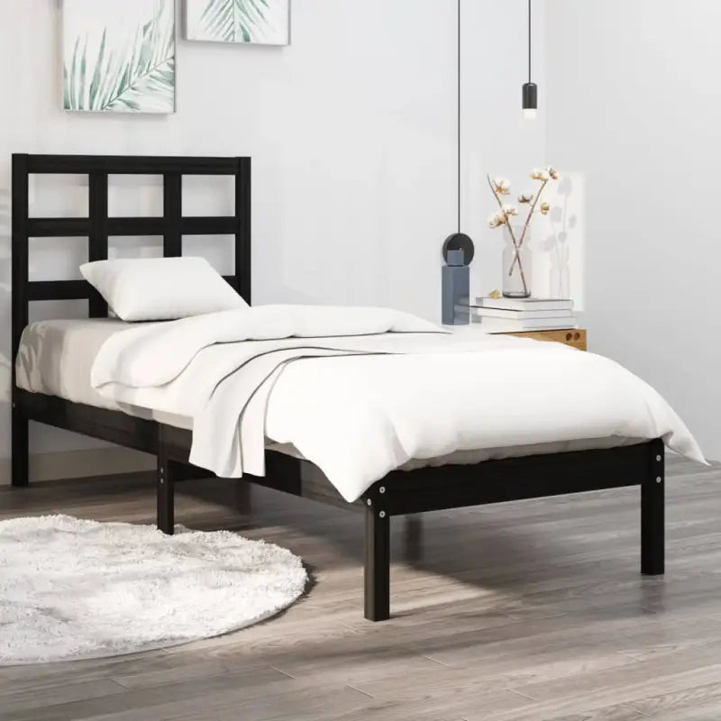 Klassiek bedframe van massief grenenhout voor een tijdloze slaapkamer uitstraling - Zwart / 100 x 200 cm - Bedden &