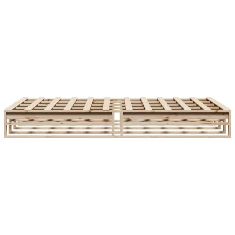 Klassiek houten bed met massief grenenhout voor een moderne slaapkamer - Bedden & bedframes