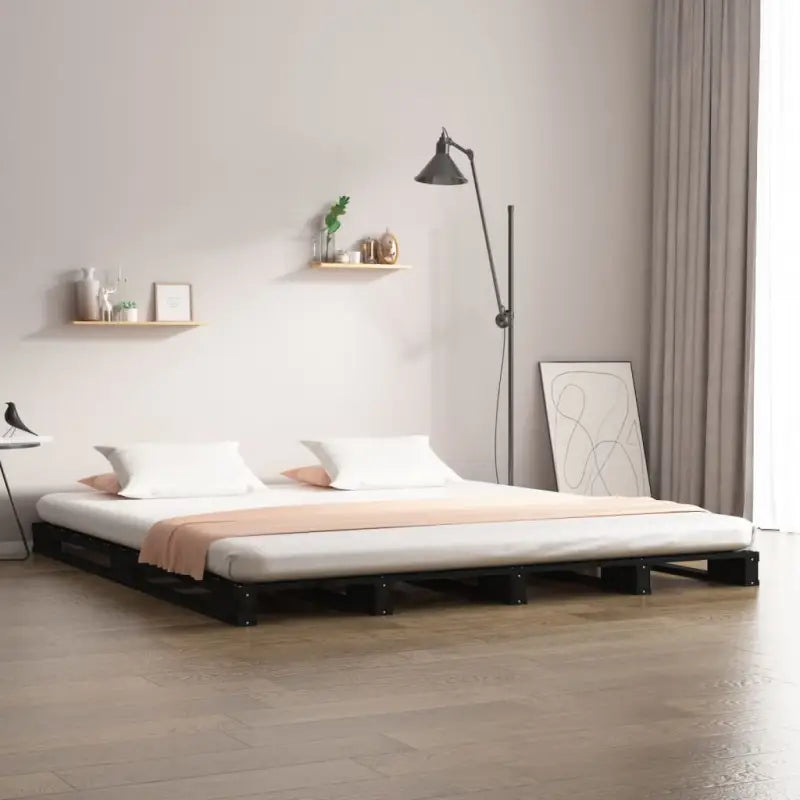 Klassiek houten palletbed van massief grenenhout voor een moderne slaapkamer - Zwart / 140 x 190 cm - Bedden & bedframes