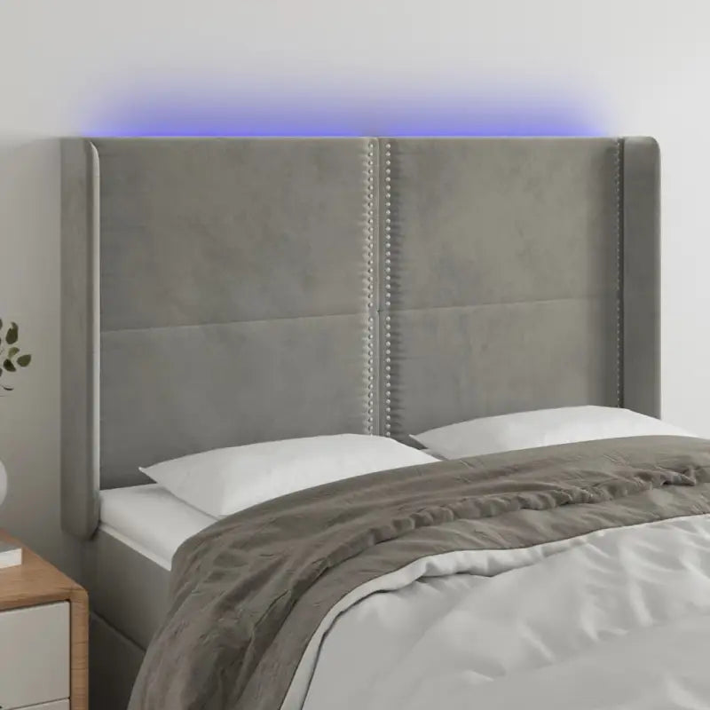 Klassiek LED hoofdbord en voetbord voor een moderne slaapkamer - Lichtgrijs / 147 x 16 x 118/128 cm / 1 - Hoofdborden