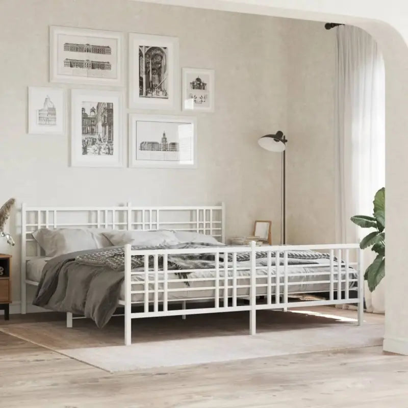 Klassiek metalen bedframe met extra opbergruimte en metalen latten - Wit / 200 x 200 cm / met hoofdbord & voetbord