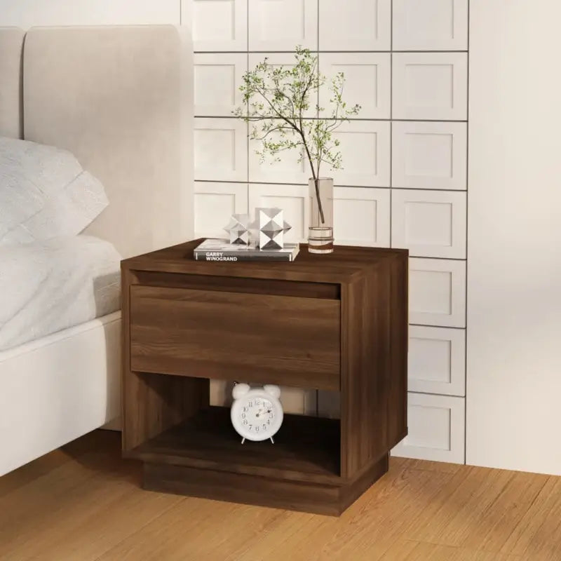 Klassiek nachtkastje van bewerkt hout met duurzame constructie - bruin eikenkleur / 1 - Nachtkastjes