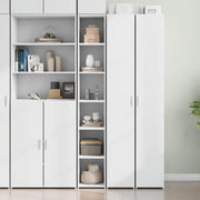 Klassieke hoge kast van bewerkt hout voor in je interieur - Dressoirs & buffetkasten
