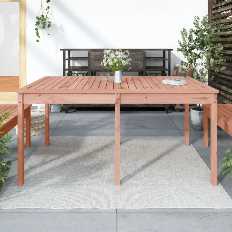 Klassieke houten tuintafel van massief grenenhout voor buiten - Natuurlijk douglashout / 159.5 x 82.5 x 76 cm / 1