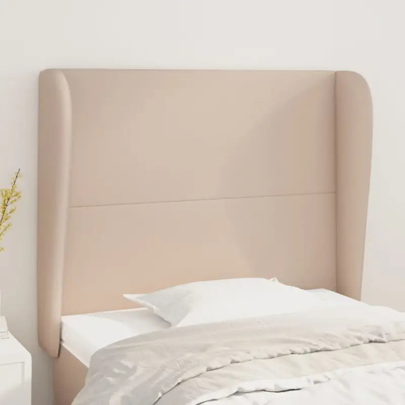 Leverting bevat een klassiek hoofdbord met trendy ontwerp in glanzend kunstleer - Cappuccino / 93 x 23 x 118/128 cm / 1