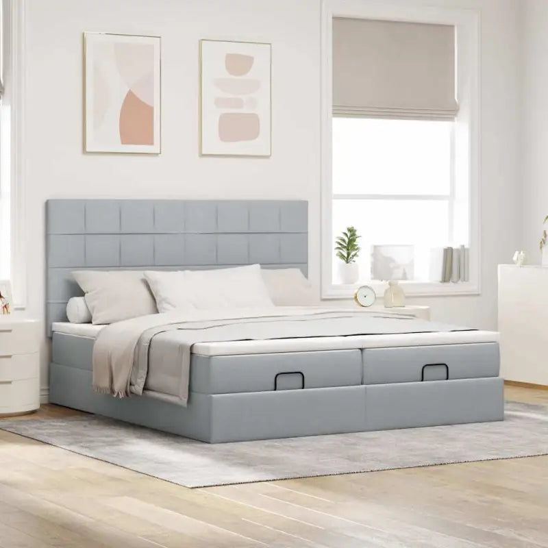 Lichtgrijs Ottomaanse Bed met ruime opbergruimte en comfortabel matras - Bedden & bedframes