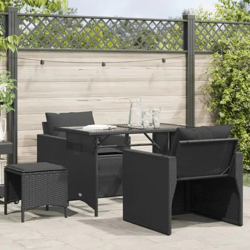 Loungetuinset in Zwart Materiaal met Poly Rattan en Gepoedercoat Staal - Tuinsets