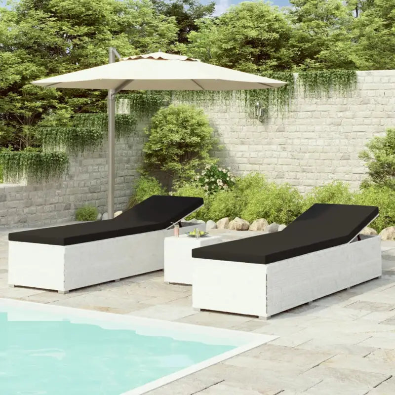 Luxe loungestoelen voor een ontspannende zonnige dag - Wit / 1 - Ligstoelen
