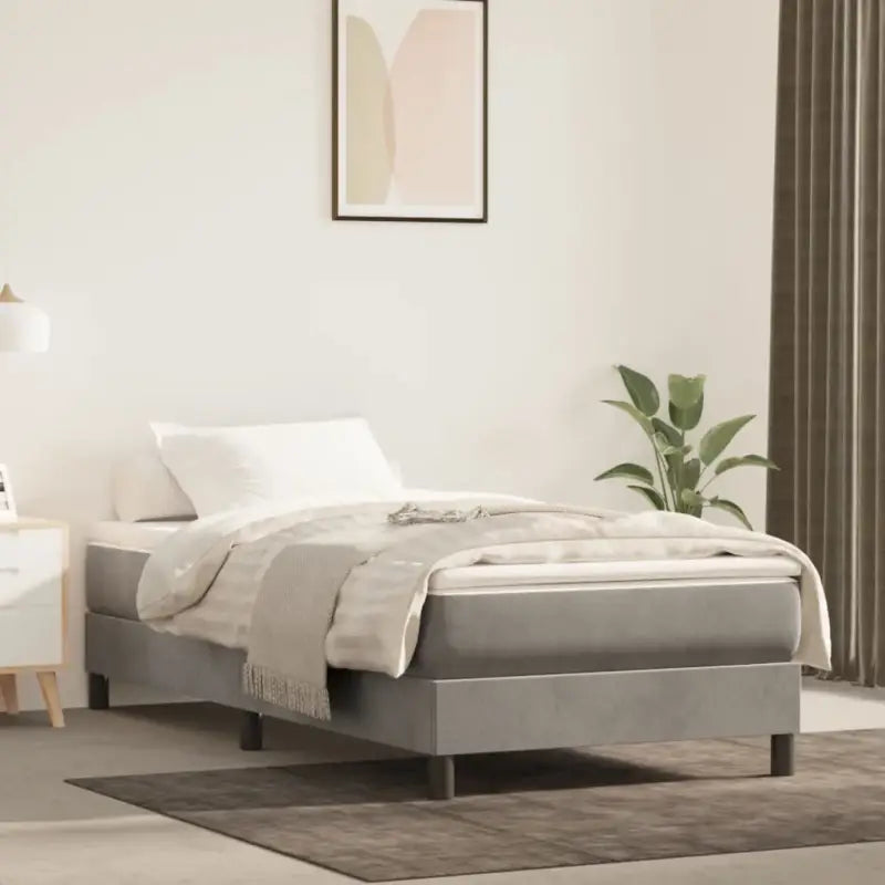 Luxueus bedframe met multiplex lattenbodem en fluweel bekleding - Bedden & bedframes
